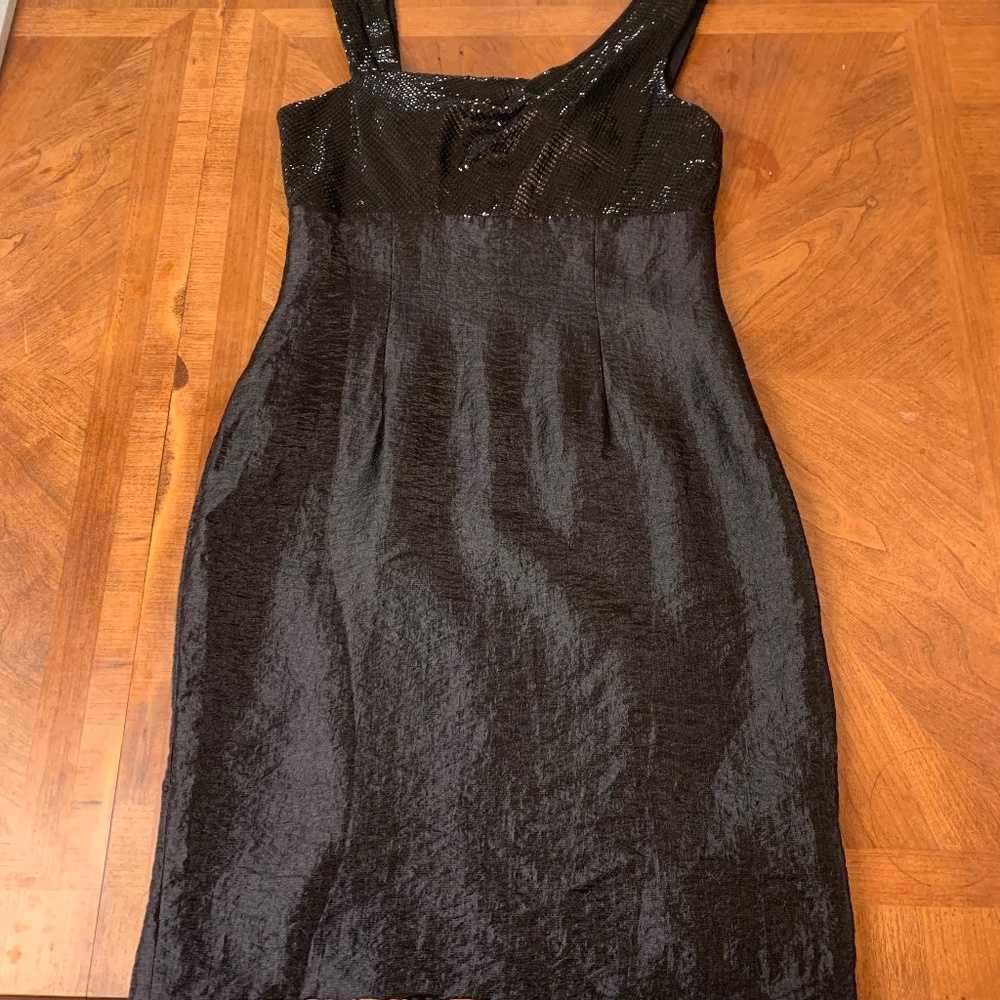 Kay Unger black sleeveless cocktail dress with asymmetrical sequin top, Size 10
